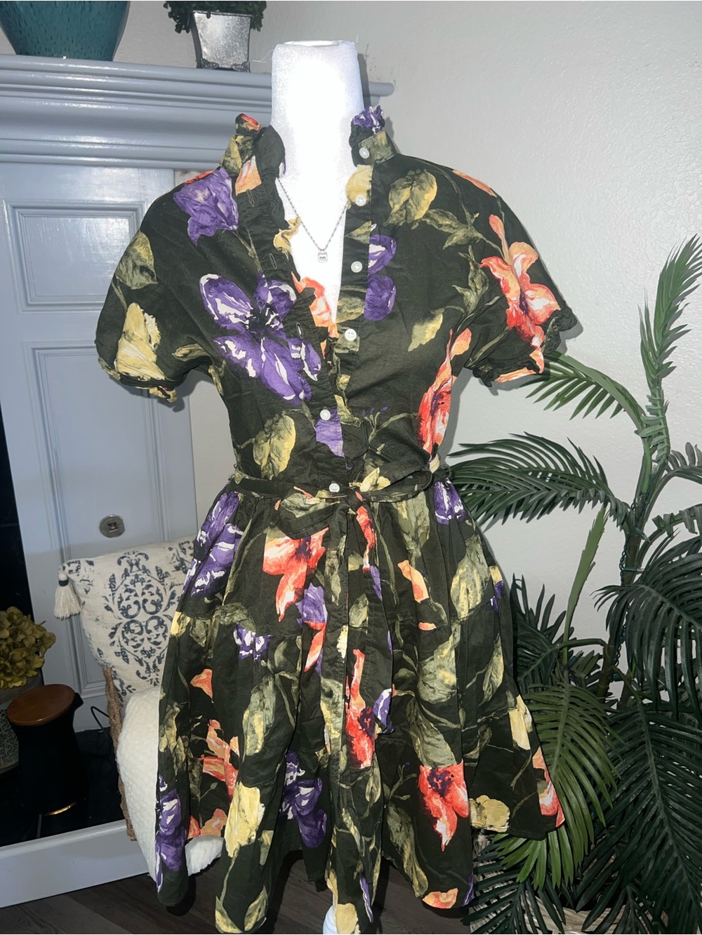 Lauren Ralph Lauren Olive Green Floral Short Dress with Orange & Purple Blooms 0 - Picture 5 of 13